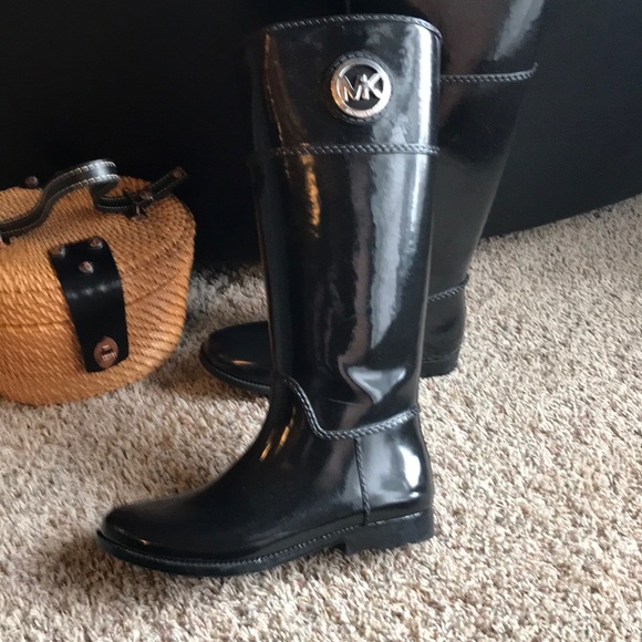 michael kors rain boots size 10